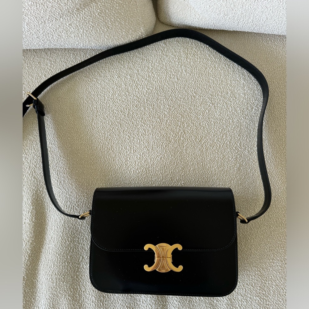 Brand new, never worn Celine Classic Triomphe Bag